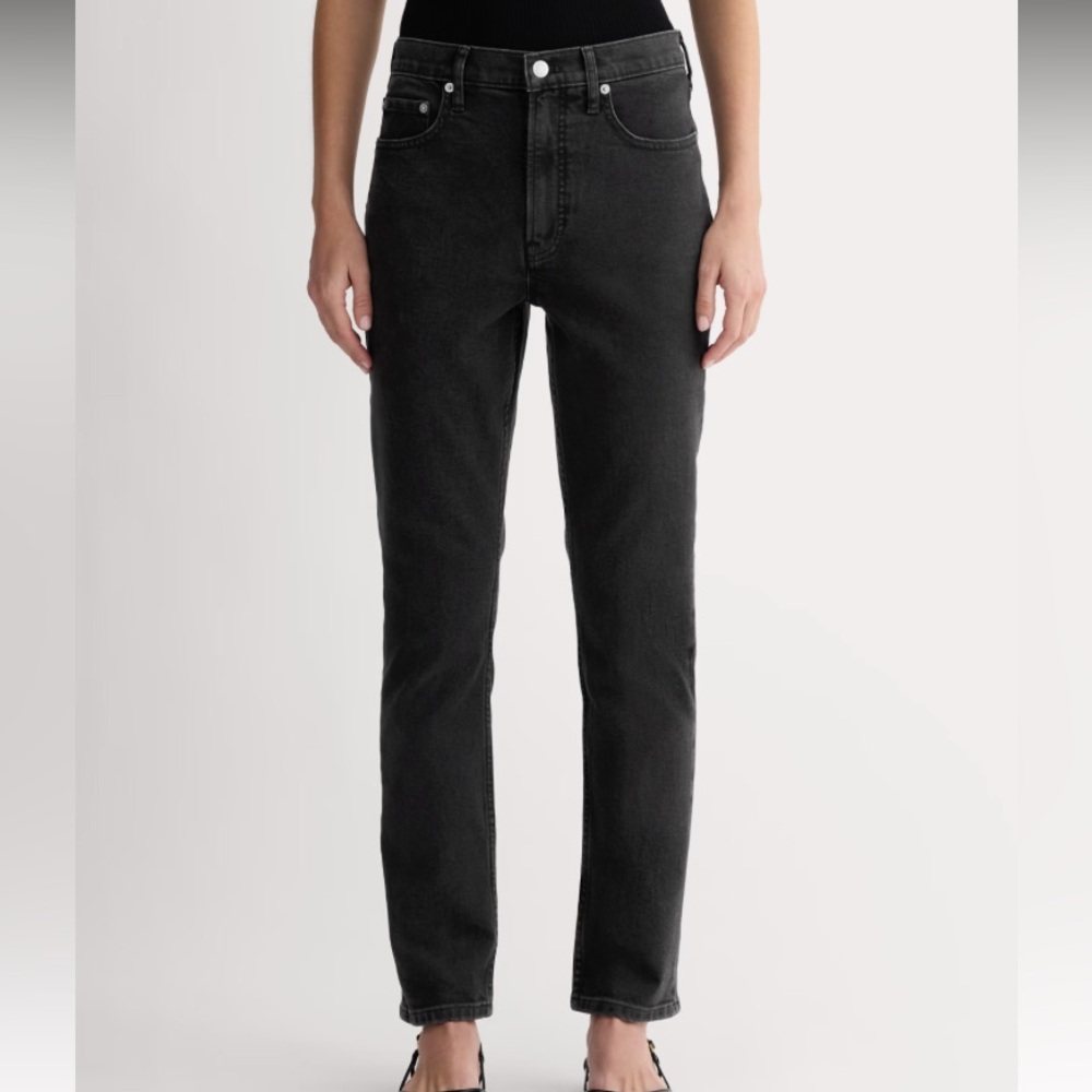 Everlane The Original Cheeky Jean in black